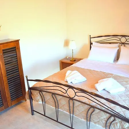 Holiday home Dryopi